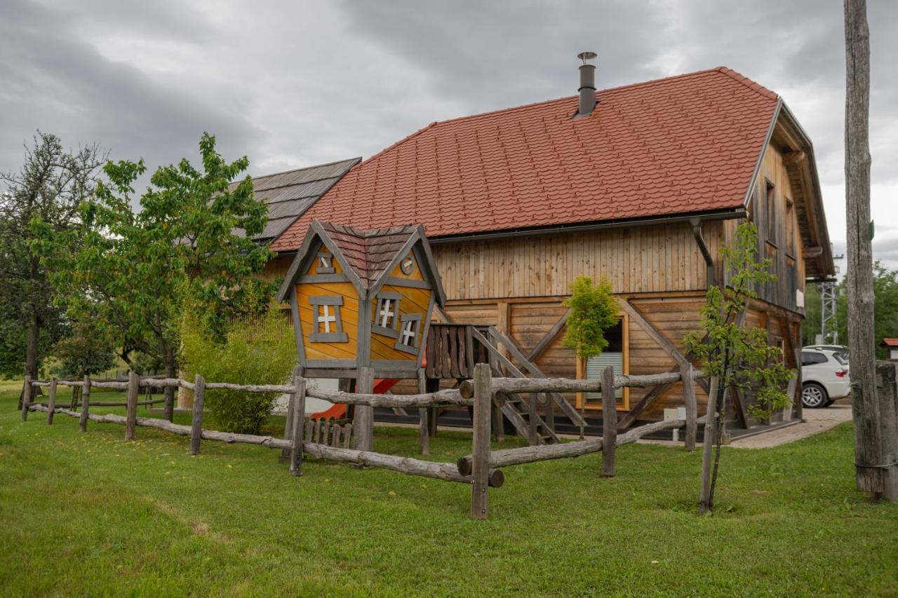 Holiday Home Virida, App Leopold III Ivancna Gorica Exterior photo